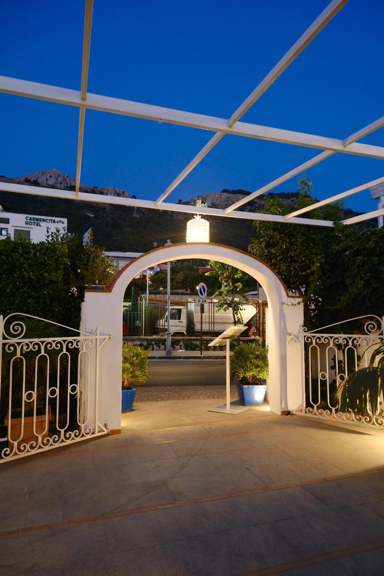 La Rondinella Suite Anacapri  Bagian luar foto